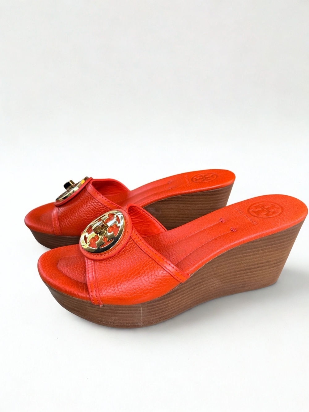 Tory Burch Selma Orange Leather Gold Logo Wedge Slide Sandals Size 6.5M - Picture 5 of 7